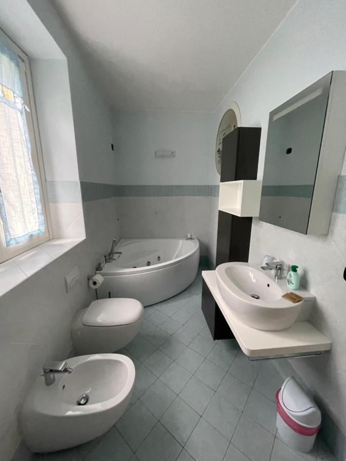 דרביו Cottage Il Cigno Con Accesso Al Lago - Como Lake מראה חיצוני תמונה