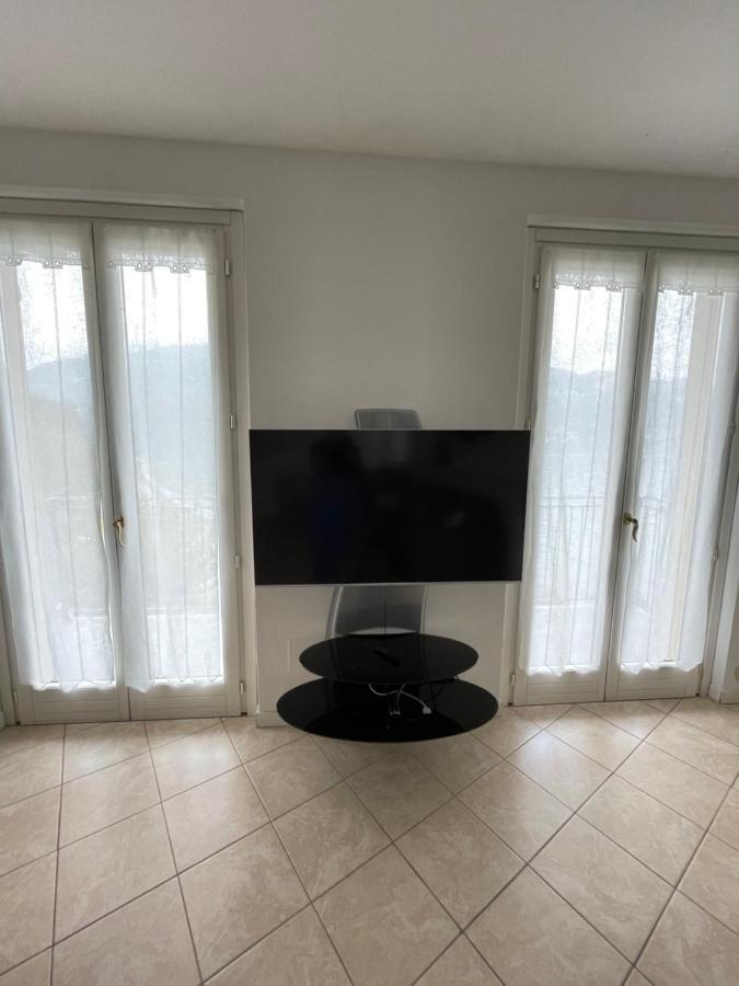 דרביו Cottage Il Cigno Con Accesso Al Lago - Como Lake מראה חיצוני תמונה